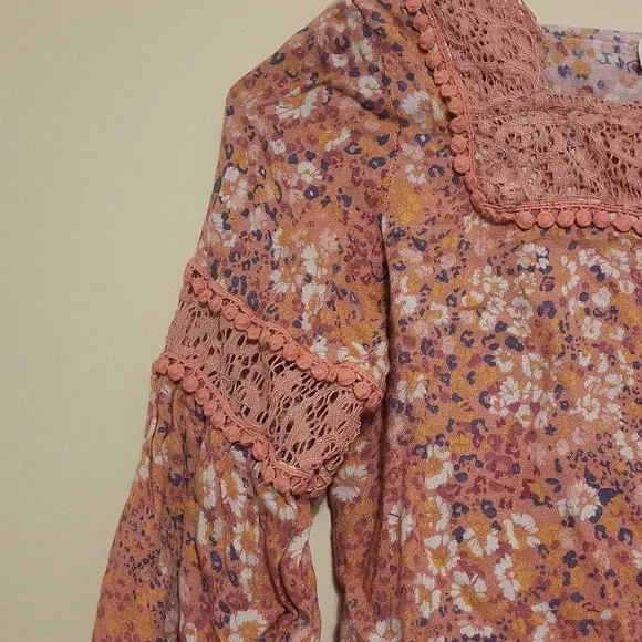 Jessica Simpson blouse - Picture 2 of 6